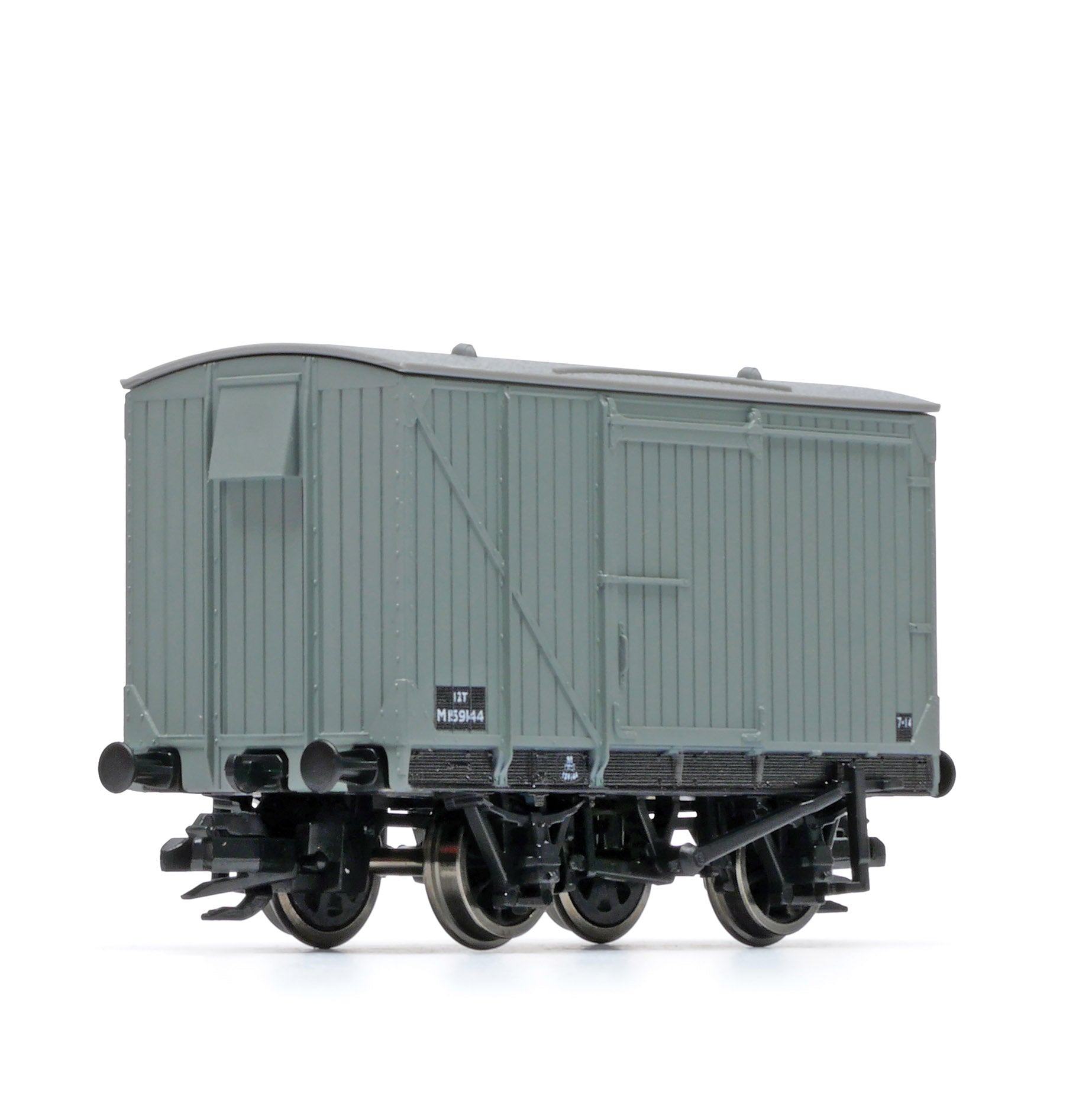 TTR61302 - PECO - TT:120 - LMS/BR 9ft Wheelbase Vans Unfitted (Set of 6)