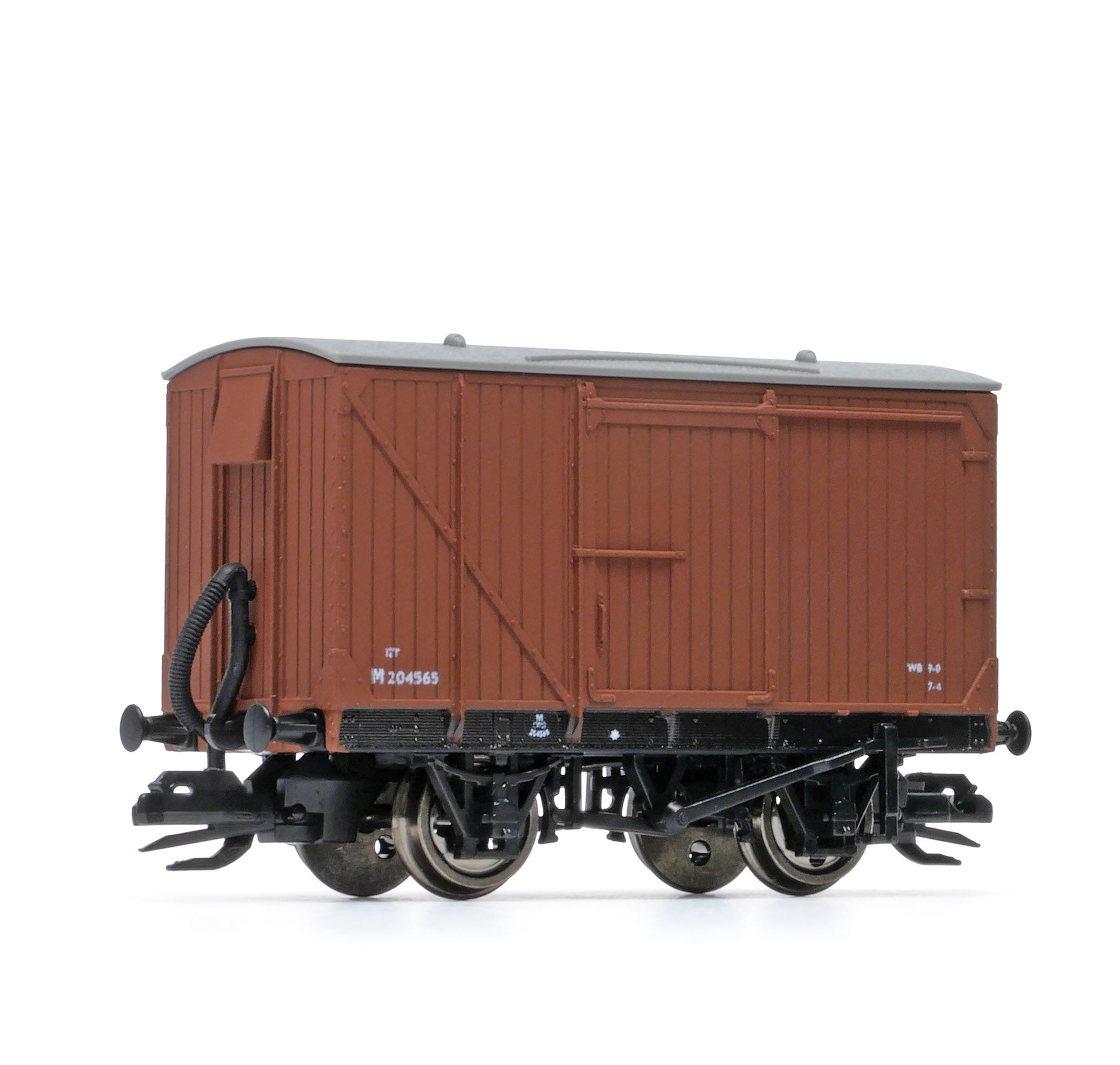 TTR61303 - PECO - TT:120 - LMS/BR 9ft Wheelbase Vans Fitted (Set of 6)