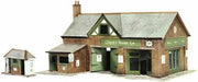 B32 Country Garage & Petrol Pump