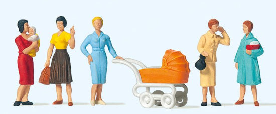 Preiser 10024 'Women (5) & Pram' HO Gauge