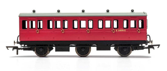 SPECIAL OFFER Hornby R40124 BR, 6 Wheel Coach, 3rd Class, Fitted Lights, E31070