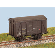 PC591 - SR 12 ton Uneven-planked Ventilated Box Van