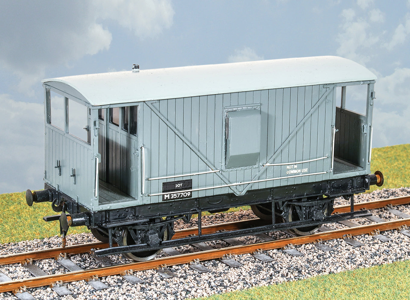 PS40 - LMS 20 Ton Goods Brake Van