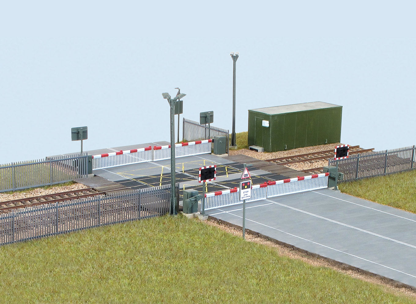 SSM318 - Wills Modern Level Crossing
