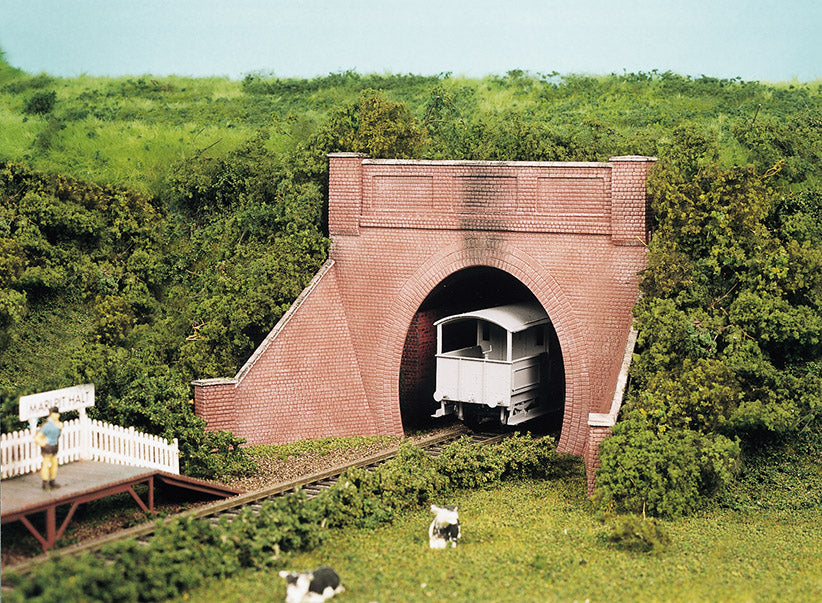 SS59 - Wills Scenic Series - OO/HO - Brick Tunnel Mouth & Wing Walls