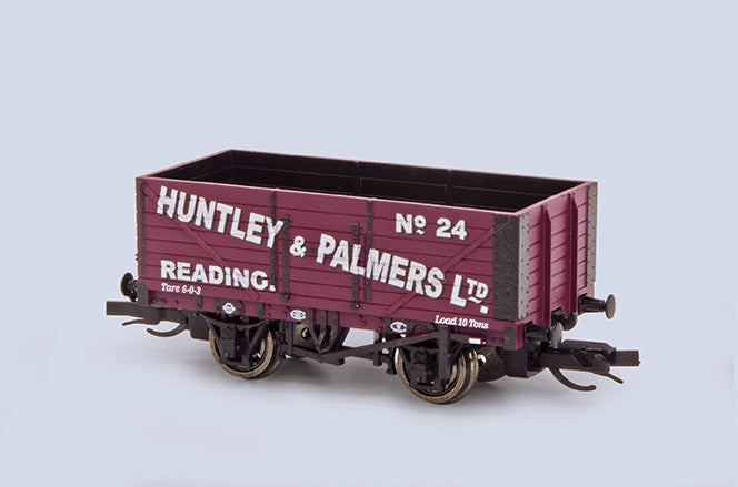 TTR7010P - PECO Quality Line - TT:120 - 7 Plank Open Wagon, Huntley & Palmer